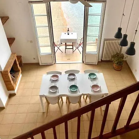 Beachfront Calella Duplex * Palafrugell